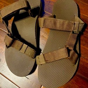 Teva Men’s Brown Sandals